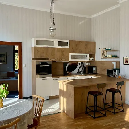 Daire Elegant In The Center Of