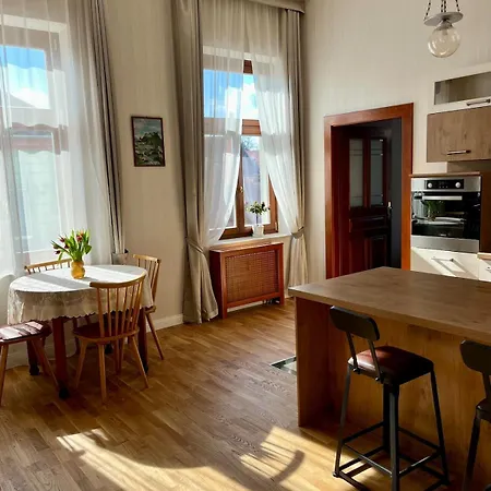 Elegant In The Center Of * Kestel